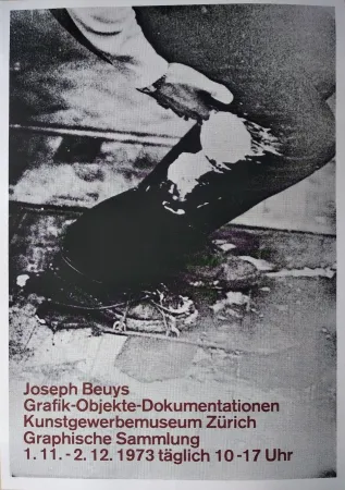 Zeefdruk Beuys - „Joseph Beuys. Grafik-Objekte-Dokumentationen. Kunstgewerbemuseum Zürich. Graphische Sammlung. 1.11.-  2.12.1973 täglich 10-17 Uhr“.