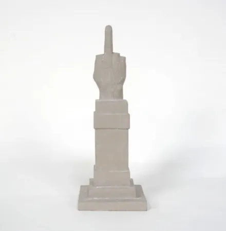 Multiple Cattelan - L.O.V.E.