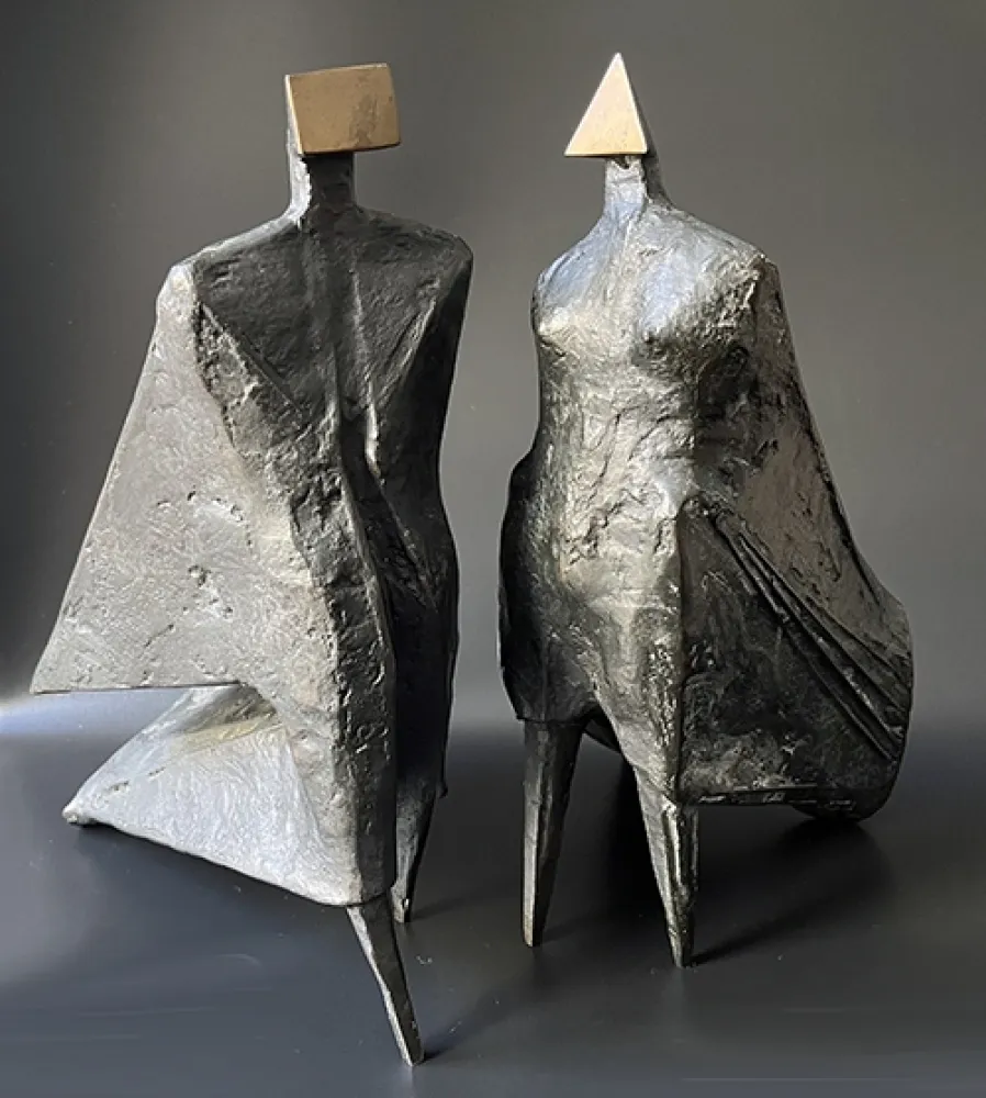 Geen Techniek Chadwick - Pair of Cloaked Figures IV