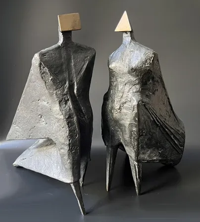 Geen Techniek Chadwick - Pair of Cloaked Figures IV