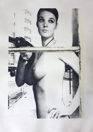 Zeefdruk Hardacre - You Can't Get a Man with a Gun