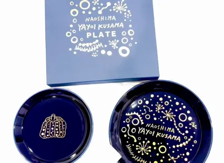 Keramiek Kusama - A set of large and small ceramic plates (Naoshima-limited Edition)