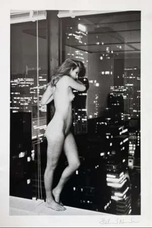 Fotografie Newton - Patti Hansen over Manhattan 1977