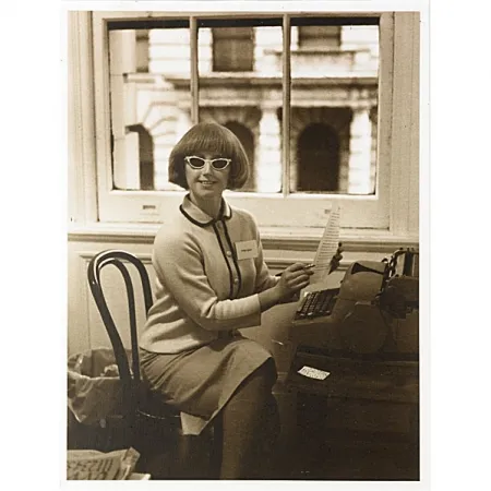 Lithografie Sherman - The Secretary at Artist